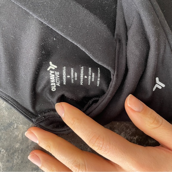 Black workout tank - Picture 4 of 4